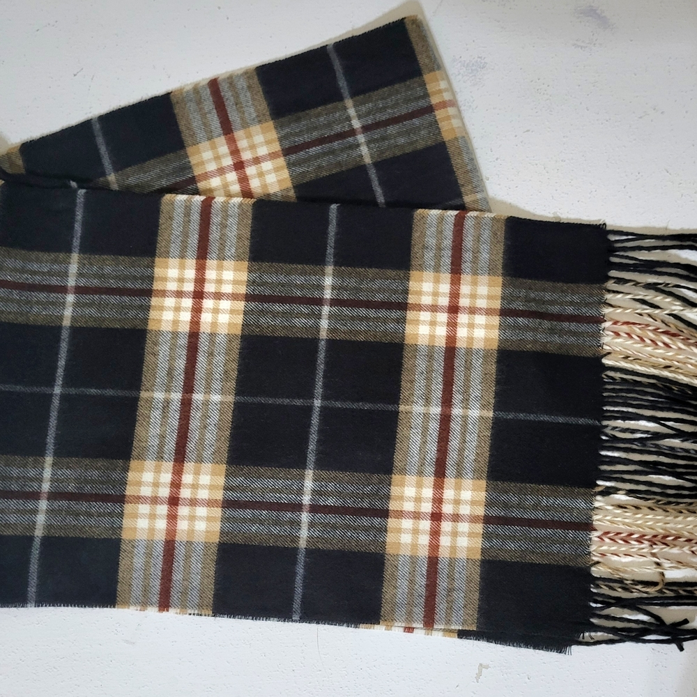 Made In Scotland 100% Cashmere Fringed Scarf New Without Tags